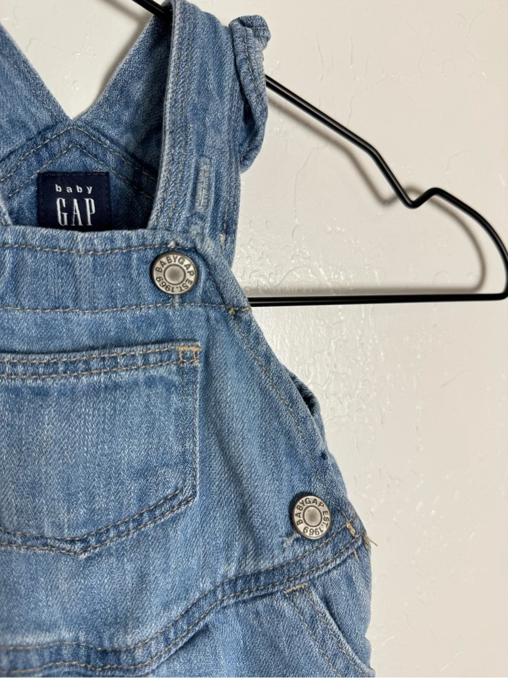 Baby GAP Denim Ruffle Bubble Shortalls Overalls Blue Light Wash 0-3 Months